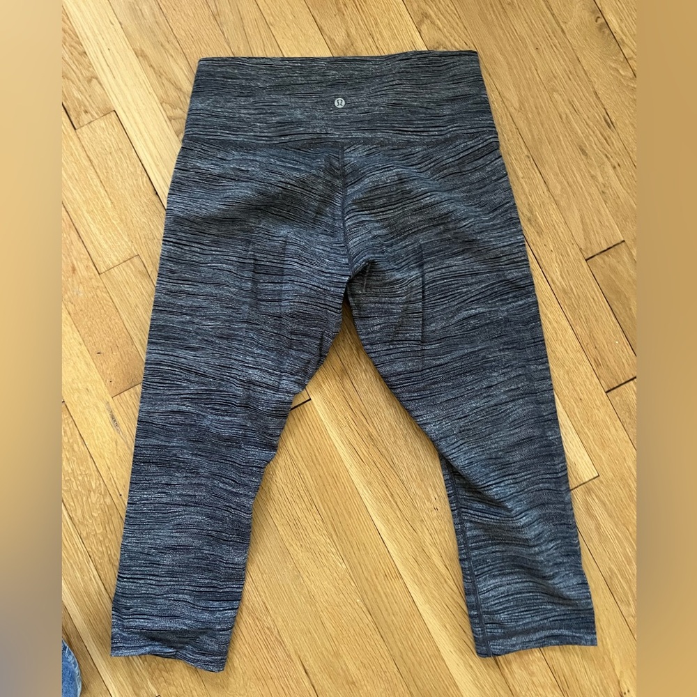 lululemon athletica Heathered Dark Gray Cropped Leggings